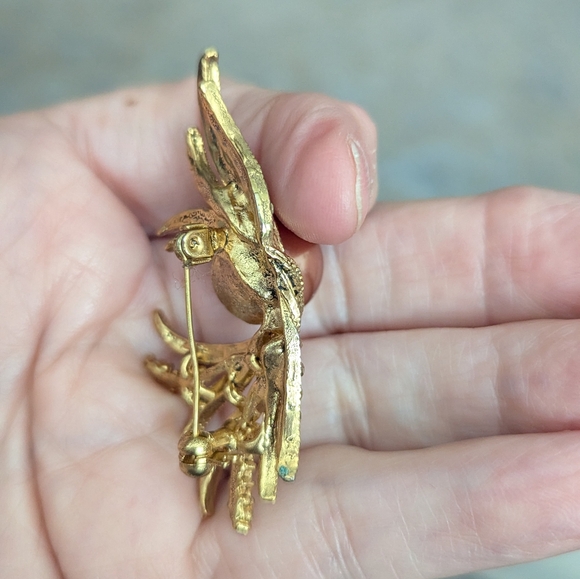 Elegant Gold and Brown Faux Pearl Women\'s Brooch